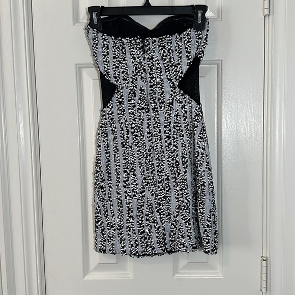 Bebe black and white sequins dress XS - Picture 3 of 3